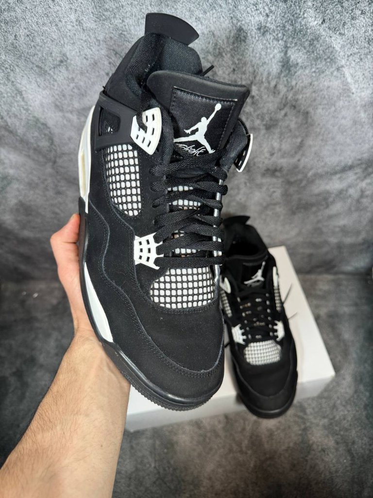 Size 12 | Jordan 4 White Thunder With Box | Pre-Owned